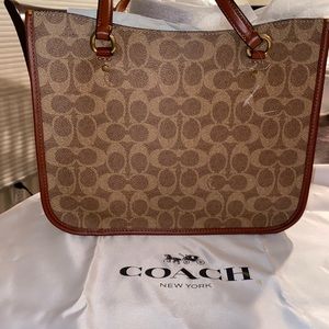 Coach - Coated Canvas Signature Cary shoulder bag